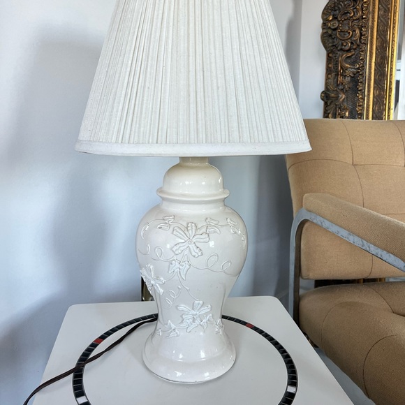 Ceramic Ginger Jar Lamp with raised floral design Chinoiserie